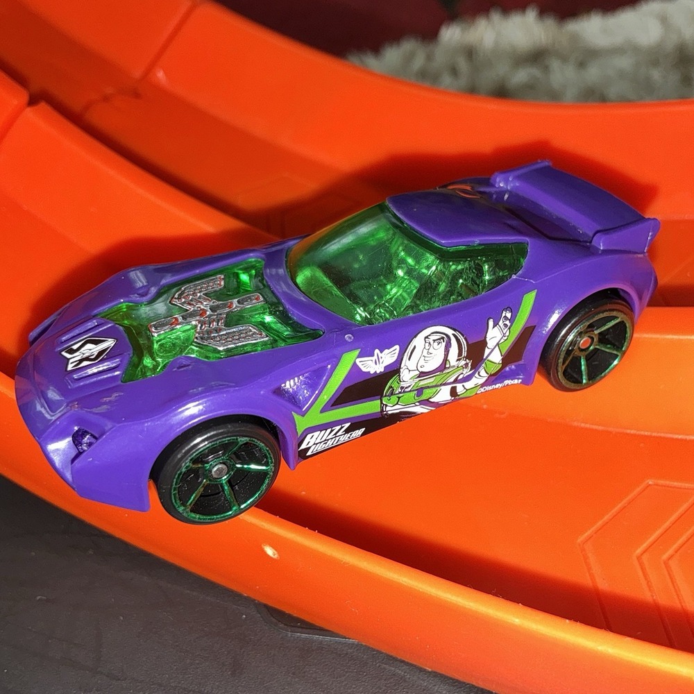 Hot Wheels Disney Pixar Toy Story 4 Series Buzz Lightyear Nerve Hammer